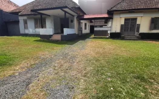 Disewakan Ruko Strategis di Jl. Dago Bandung, Lokasi Ramai & Akses Mudah