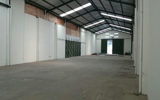 Dijual/Disewakan Gudang Strategis di Kopo Bandung, LT 700m² LB 600+m², SHM, Siap Pakai!