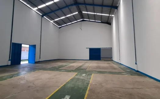 Disewakan Gudang Kopo Bandung Selatan: LT 1.600m², Siap Pakai, Akses Fuso – Rp 400jt/Thn