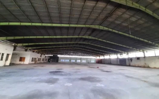 Disewakan Gudang Baja Bandung Timur: LT 2.500m², Akses Kontainer 24 Jam, Nego!