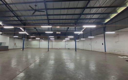 Disewakan Gudang LT 800m² LB 720m². Siap Pakai, Akses Kontainer 40ft 24 jam, Bebas Banjir – Cimahi, Bandung Barat
