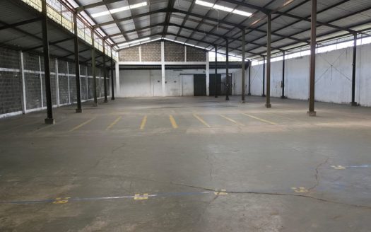 Gudang Siap Pakai Area Batununggal Bandung LB 1.300m², Listrik 2.200W